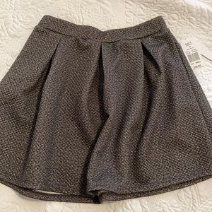 Skirt, brand new - juniors